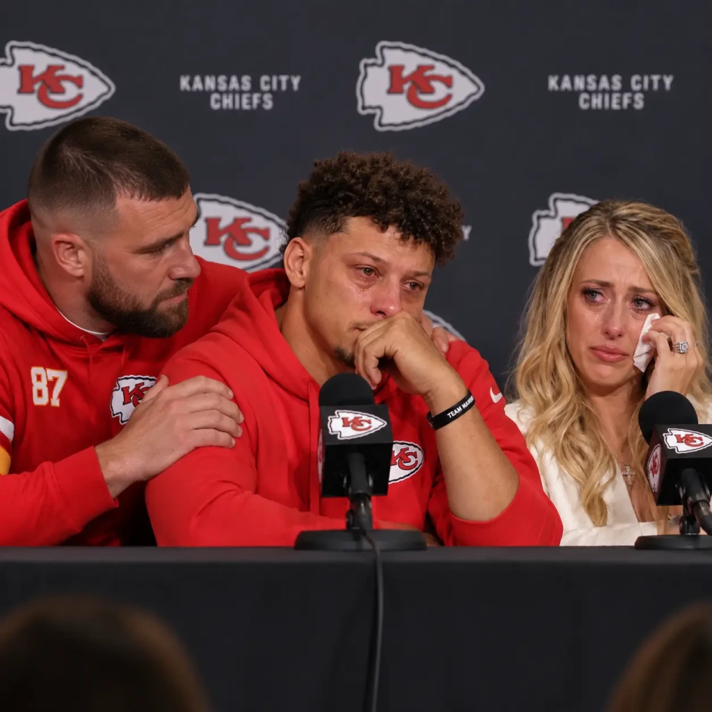 💔 30 MINUTES AGO, IN KANSAS CITY, KANSAS CITY CHIEFS STAR PATRICK MAHOMES AND HIS WIFE BRITTANY MAHOMES WERE OFFICIALLY CONFIRMED AS…