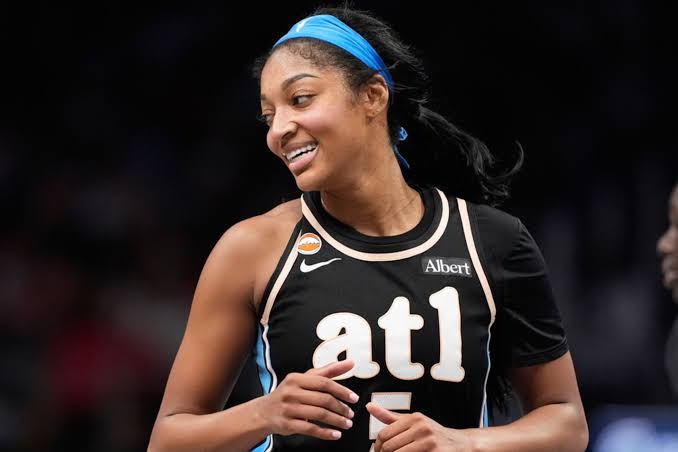 Angel Reese breaks a WNBA record and then surprises her fans on TikTok | MARCA