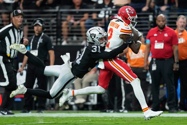 Chiefs WR Thornton suffers gruesome-looking ankle injury vs. Raiders. | AP News