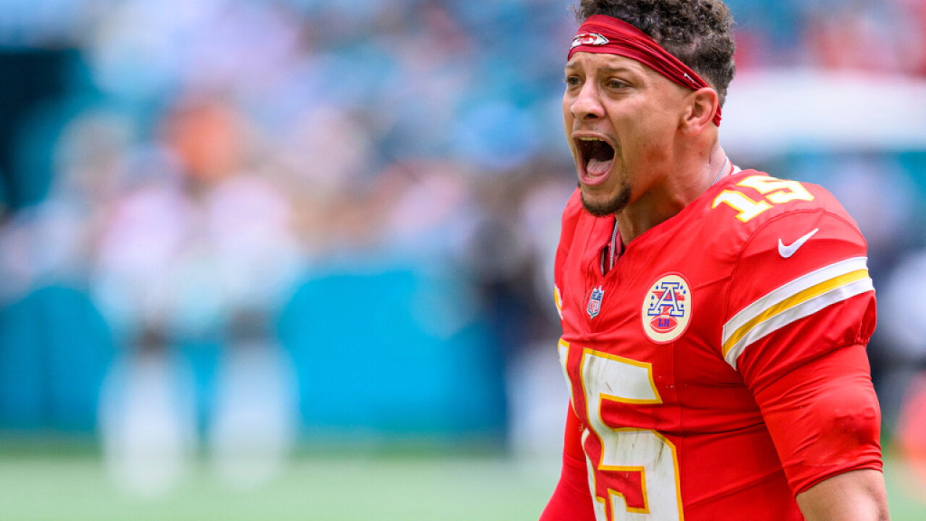“WE DIDN’T NEED ANYONE TO GIVE US THIS WIN.” — Patrick Mahomes responded to claims that Kansas City benefited from favorable officiating against Miami.