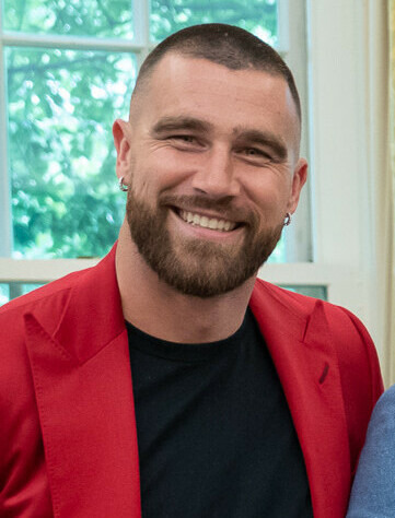 Travis Kelce in the Oval Office of the White House on June 5, 2023 - P20230605AS-0902 (cropped) (archival photograph)