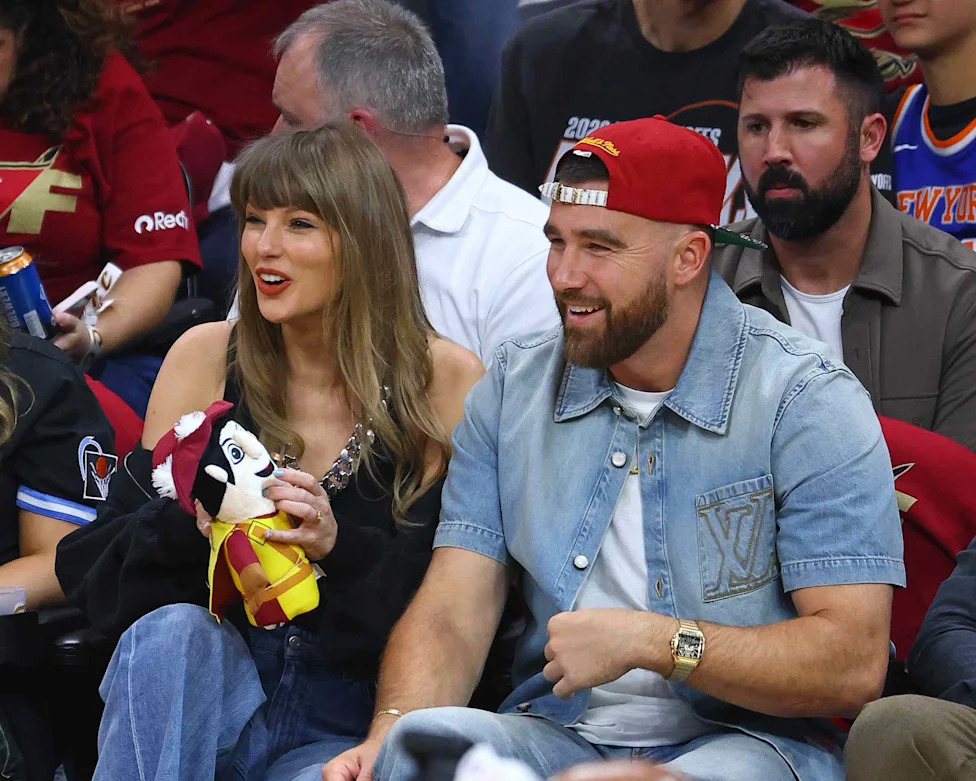Taylor Swift and Travis Kelce Are Reportedly Finding a New “Rhythm” as They Enter Their “Next Chapter” Following Wedding - Yahoo News Canada