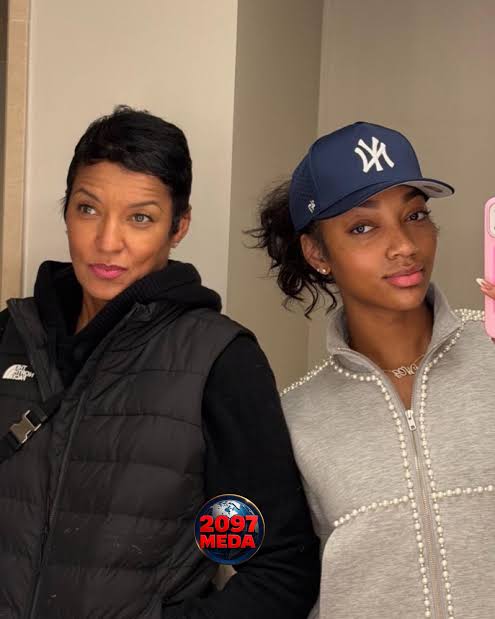 Angel Reese with her mom, showing their natural beauty ❤️