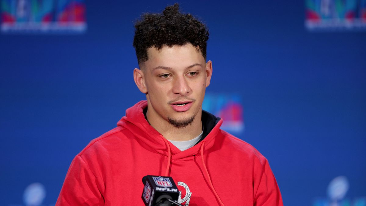 New Mahomes 'Cheating Allegations' Rumor Falsely Claims He Took Male Enhancement Pills | Snopes.com